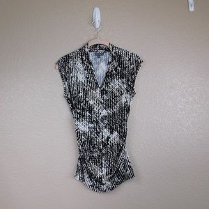 Vince Camuto V Neck Ruched Sleeveless Top